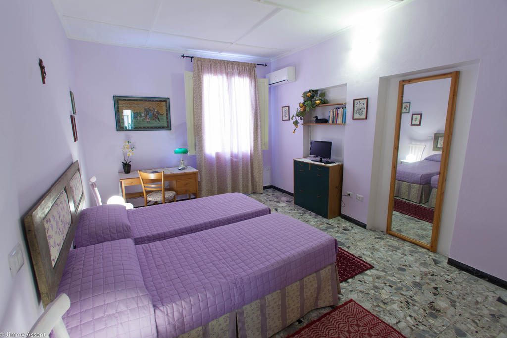 Sassari-In Otel Oda fotoğraf