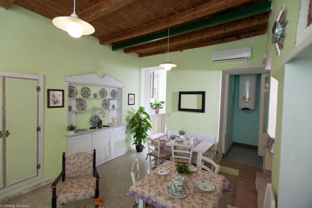 Sassari-In Otel Oda fotoğraf